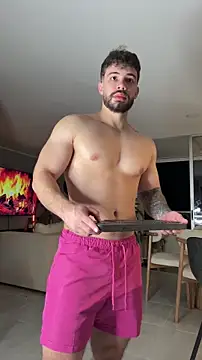 Valenthino Salvatore online show from 03-08-26, 03:32