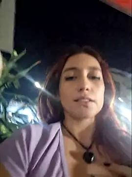 Snapshot of Eveeelyn25 chatting on 02-05-26, 01:43 Eveeelyn25 online show from 02-05-26, 01:43