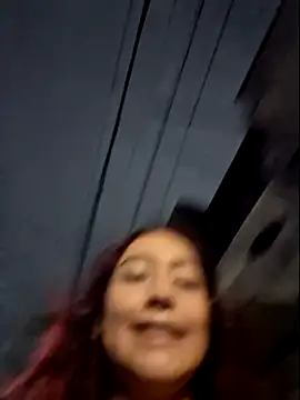 Snapshot of Eveeelyn25 chatting on 02-14-26, 02:19 Eveeelyn25 online show from 02-14-26, 02:19