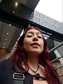 Snapshot of Eveeelyn25 chatting on 02-15-26, 10:17 Eveeelyn25 online show from 02-15-26, 10:17