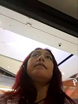 Snapshot of Eveeelyn25 chatting on 02-18-26, 12:28 Eveeelyn25 online show from 02-18-26, 12:28