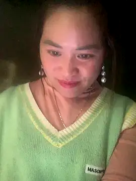 hotel222 online show from 11-23-25, 04:01