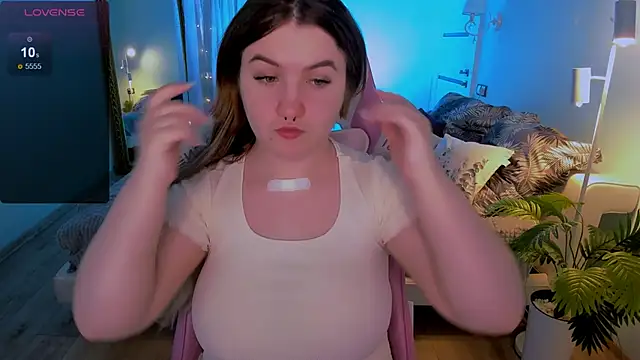 lovelyy julia online show from 04-21-26, 08:20