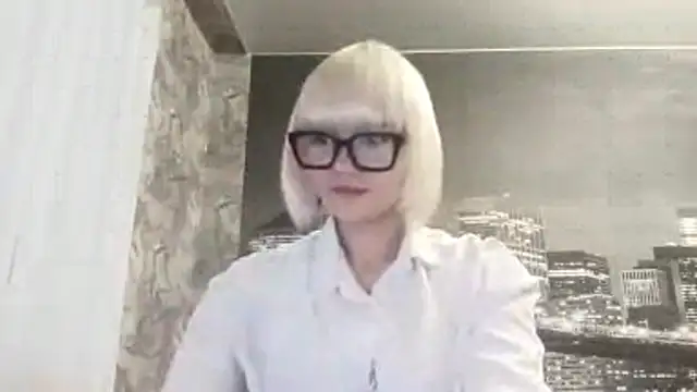 Snapshot of ElenoreVogtman chatting on 11-27-25, 06:26 ElenoreVogtman online show from 11-27-25, 06:26