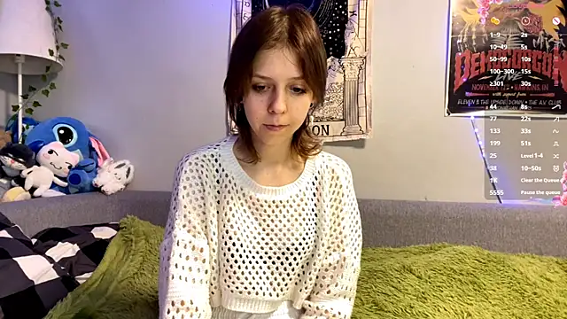 Snapshot of FairyLuna chatting on 12-18-25, 09:37 FairyLuna online show from 12-18-25, 09:37