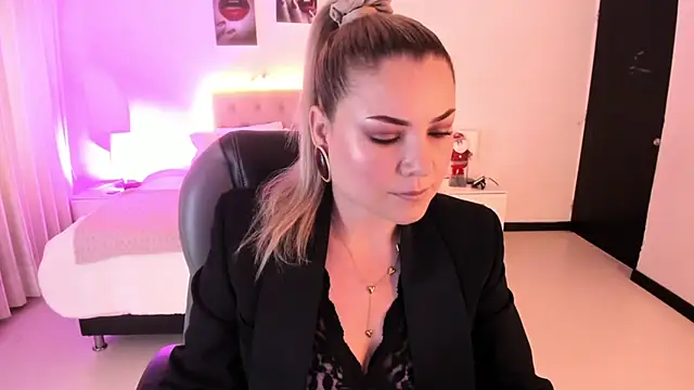 Violeta Hotter online show from 12-02-25, 11:04