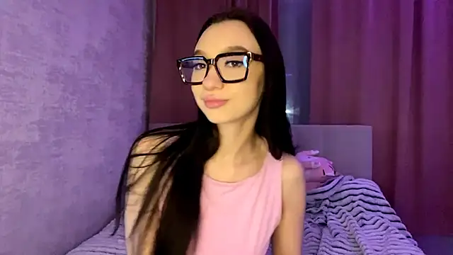 KristaLarmon online show from 12-03-25, 04:27