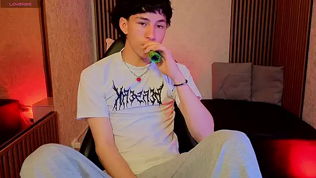 kaelwolf tay online show from 03-18-26, 03:53