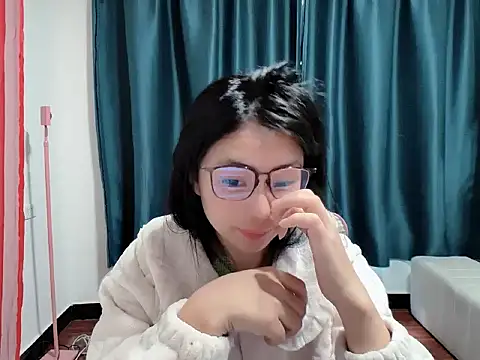 Snapshot of Mimiya-833 chatting on 12-01-25, 06:18 Mimiya-833 online show from 12-01-25, 06:18