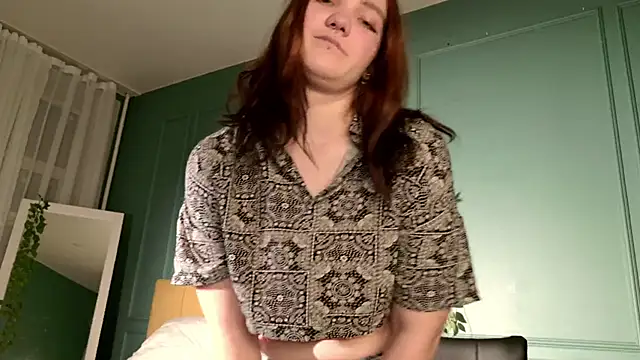 Snapshot of softy_focus chatting on 11-27-25, 01:57 softy focus online show from 11-27-25, 01:57