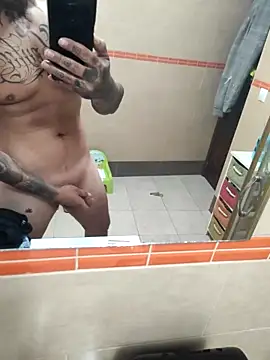 ParejaOcultaXX online show from 12-15-25, 03:16