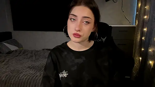 Meowluly online show from 02-09-26, 12:47