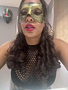 Snapshot of LunnaMaska chatting on 03-17-26, 03:04 LunnaMaska online show from 03-17-26, 03:04