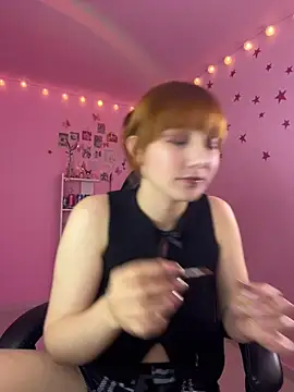 Snapshot of Davne_ chatting on 07-02-26, 02:44 Davne online show from 07-02-26, 02:44