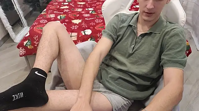 MoonlinSkinn online show from 12-19-25, 08:10