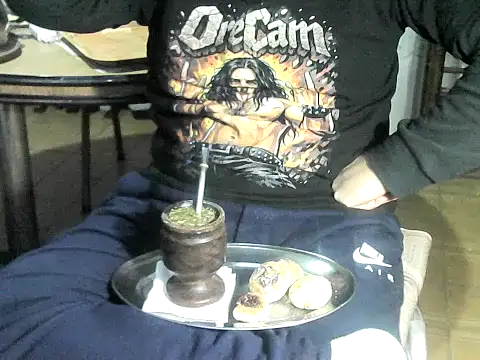 Snapshot of OreCam chatting on 04-28-26, 02:38 OreCam online show from 04-28-26, 02:38