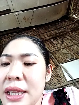 Snapshot of Lin-kute98 chatting on 04-25-26, 06:05 Lin-kute98 online show from 04-25-26, 06:05