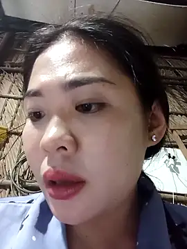 Snapshot of Lin-kute98 chatting on 05-08-26, 02:22 Lin-kute98 online show from 05-08-26, 02:22