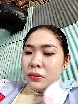 Snapshot of Lin-kute98 chatting on 05-11-26, 02:06 Lin-kute98 online show from 05-11-26, 02:06