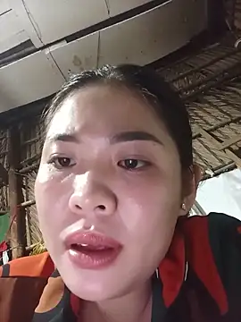 Snapshot of Lin-kute98 chatting on 05-20-26, 11:27 Lin-kute98 online show from 05-20-26, 11:27