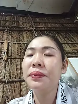 Snapshot of Lin-kute98 chatting on 05-28-26, 11:13 Lin-kute98 online show from 05-28-26, 11:13