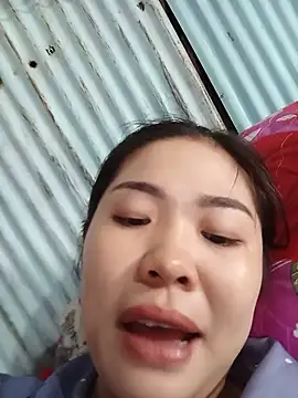 Snapshot of Lin-kute98 chatting on 06-02-26, 12:23 Lin-kute98 online show from 06-02-26, 12:23