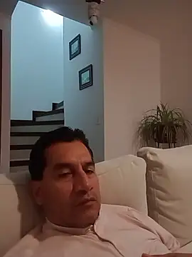 Snapshot of ChrisFloresP chatting on 11-26-25, 11:28 ChrisFloresP online show from 11-26-25, 11:28