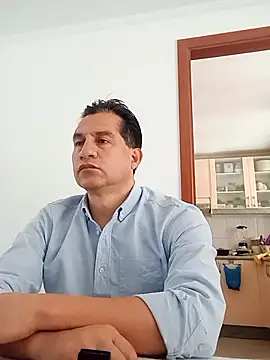 Snapshot of ChrisFloresP chatting on 12-01-25, 04:56 ChrisFloresP online show from 12-01-25, 04:56