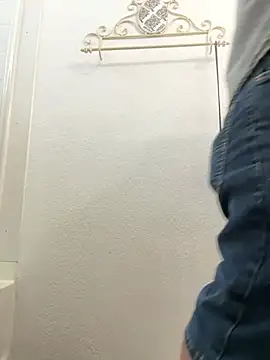 2addictivelyhorny online show from 04-15-26, 08:20