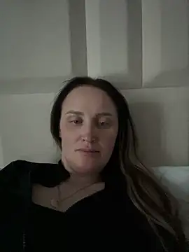 Snapshot of TomilaSi chatting on 04-24-26, 05:26 TomilaSi online show from 04-24-26, 05:26