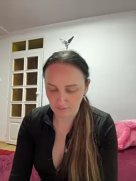 Snapshot of TomilaSi chatting on 04-26-26, 08:50 TomilaSi online show from 04-26-26, 08:50