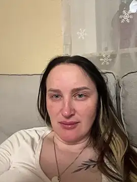 Snapshot of TomilaSi chatting on 04-27-26, 07:45 TomilaSi online show from 04-27-26, 07:45