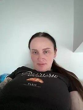 Snapshot of TomilaSi chatting on 05-16-26, 06:28 TomilaSi online show from 05-16-26, 06:28