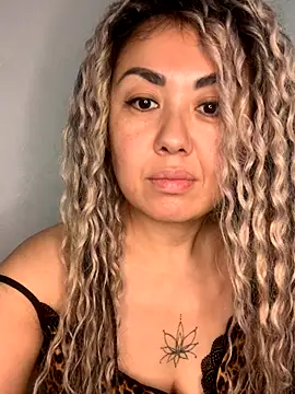 Tomiris87 online show from 11-28-25, 10:07