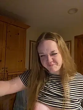 Snapshot of SmirkFans chatting on 02-07-26, 01:09 SmirkFans online show from 02-07-26, 01:09