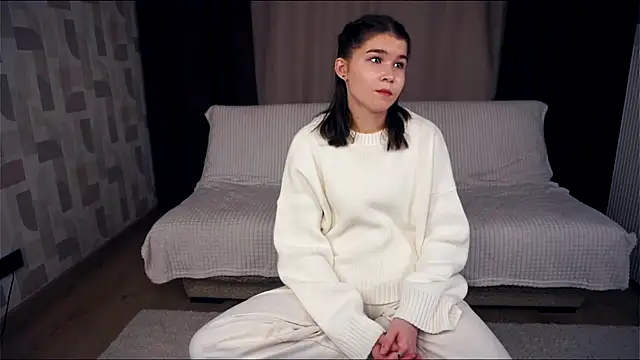 ZulaRattan online show from 11-28-25, 07:05