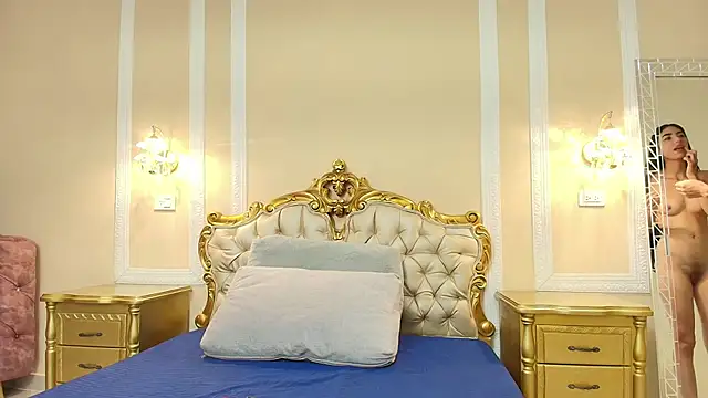 HallieStone online show from 02-19-26, 01:18