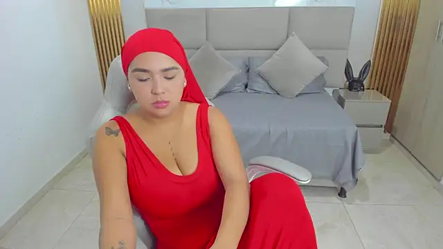 Snapshot of Raizel_kazem chatting on 11-27-25, 01:02 Raizel kazem online show from 11-27-25, 01:02