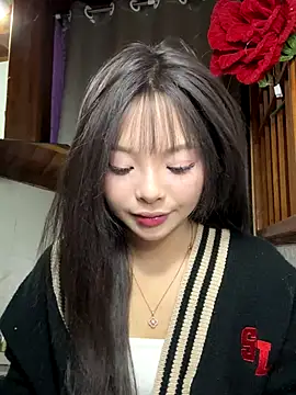 Yui-Ti online show from 11-26-25, 02:18