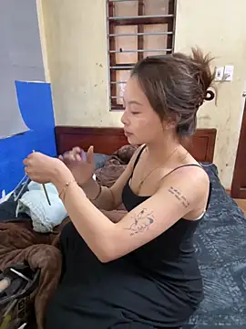 Yui-Ti online show from 11-28-25, 02:03