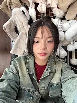 Yui-Ti online show from 12-03-25, 05:04