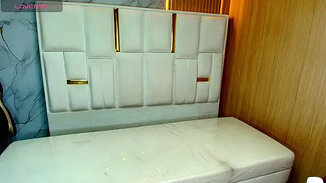 Snapshot of tatiscelis_tf chatting on 06-20-26, 01:03 tatiscelis tf online show from 06-20-26, 01:03