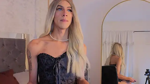 megan lenon online show from 04-23-26, 03:52