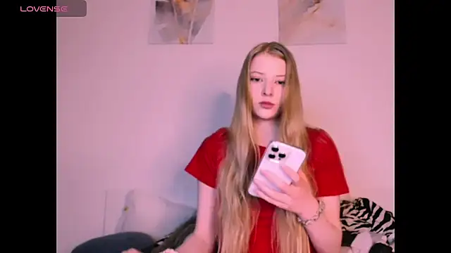 Snapshot of _Milana_Sparkl75_ chatting on 01-11-26, 07:19 Milana Sparkl75 online show from 01-11-26, 07:19