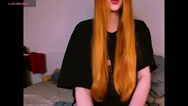 Snapshot of _Milana_Sparkl75_ chatting on 02-01-26, 09:35 Milana Sparkl75 online show from 02-01-26, 09:35