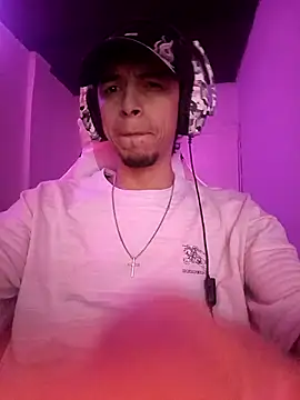 Aron Shelby online show from 12-01-25, 03:33