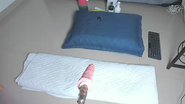 sophie 1  online show from 02-06-26, 02:49