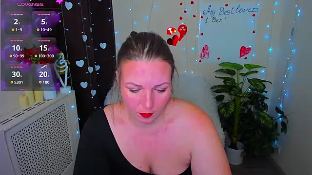 Snapshot of Alison_star_ chatting on 02-15-26, 02:08 Alison star online show from 02-15-26, 02:08