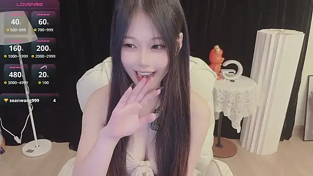 Snapshot of -Annababy chatting on 05-24-26, 09:47 -Annababy online show from 05-24-26, 09:47