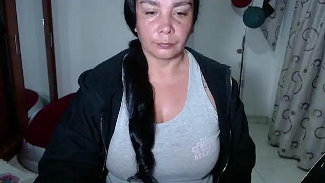 vivian-milf online show from 02-23-26, 11:35